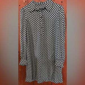 Vineyard Vines Navy, White and Yellow Daisy Pattern Dress